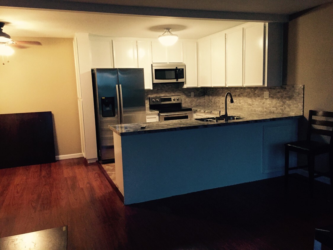Foto principal - 3333 Ruffin Rd
