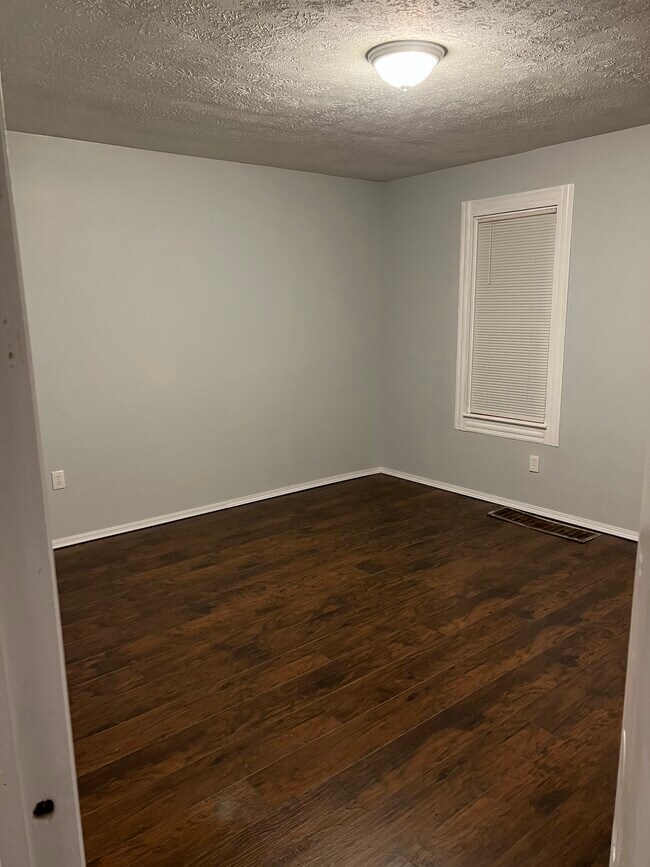 Bedroom - 3230 W 31st St