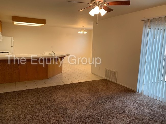 Building Photo - 2521 W Lark Ave