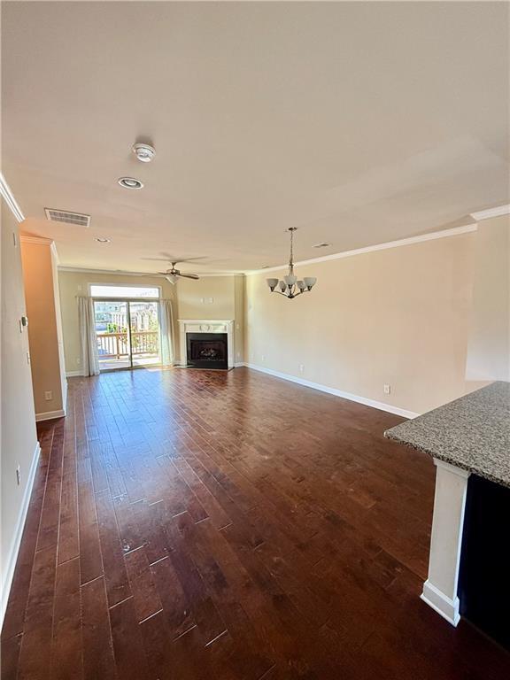 Foto del edificio - 4946 Rosalie Rd