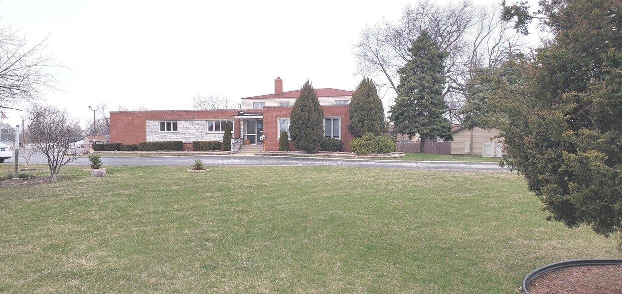 8808 Ridgeland Ave, Oak Lawn, IL 60453 House Rental in Oak Lawn, IL