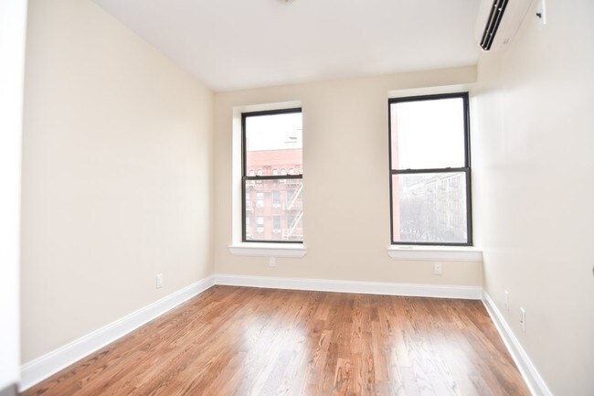 Building Photo - 282 W 115th St