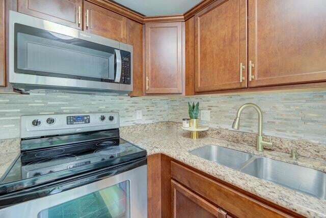 Building Photo - 2903 SW 11th Pl N