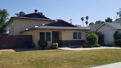 Building Photo - 1825 3rd St