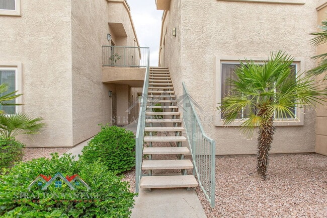 Building Photo - 16013 S Desert Foothills Pkwy