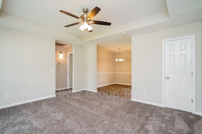 Building Photo - 2717 Calais Ct
