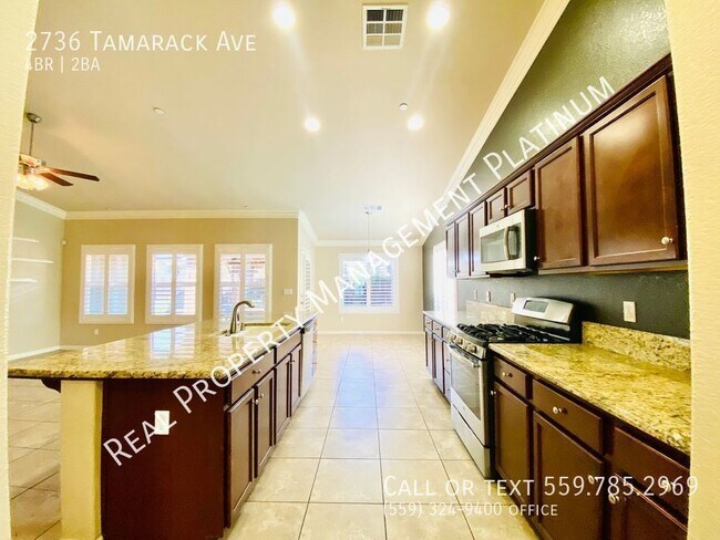 Foto del edificio - $2,495 4 Bedroom with  3 Car Garage, RV Pa...