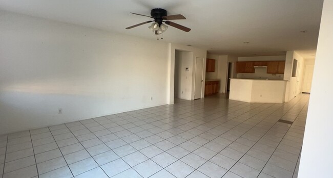 Building Photo - 42134 Ash Ct