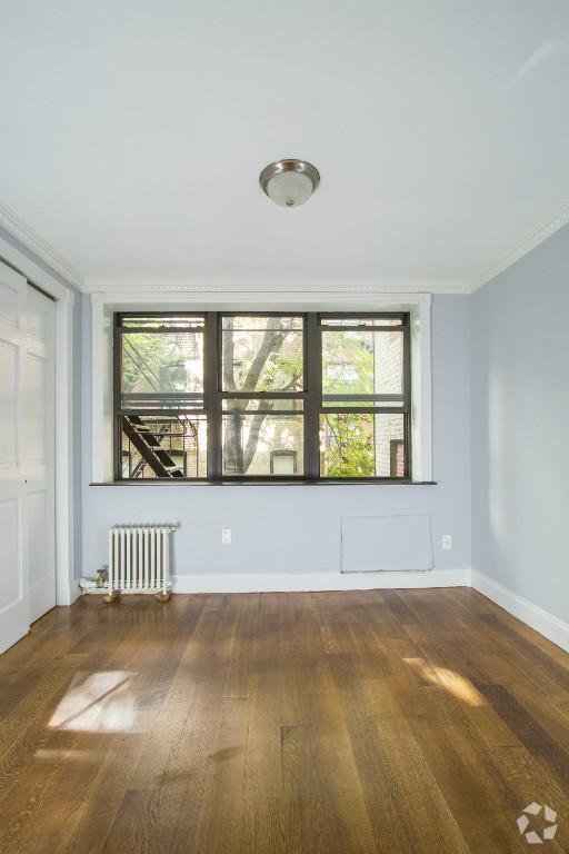 Building Photo - 145 E 26th St