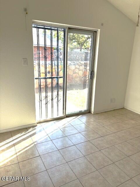 Building Photo - 10213 Silver Strand Pl