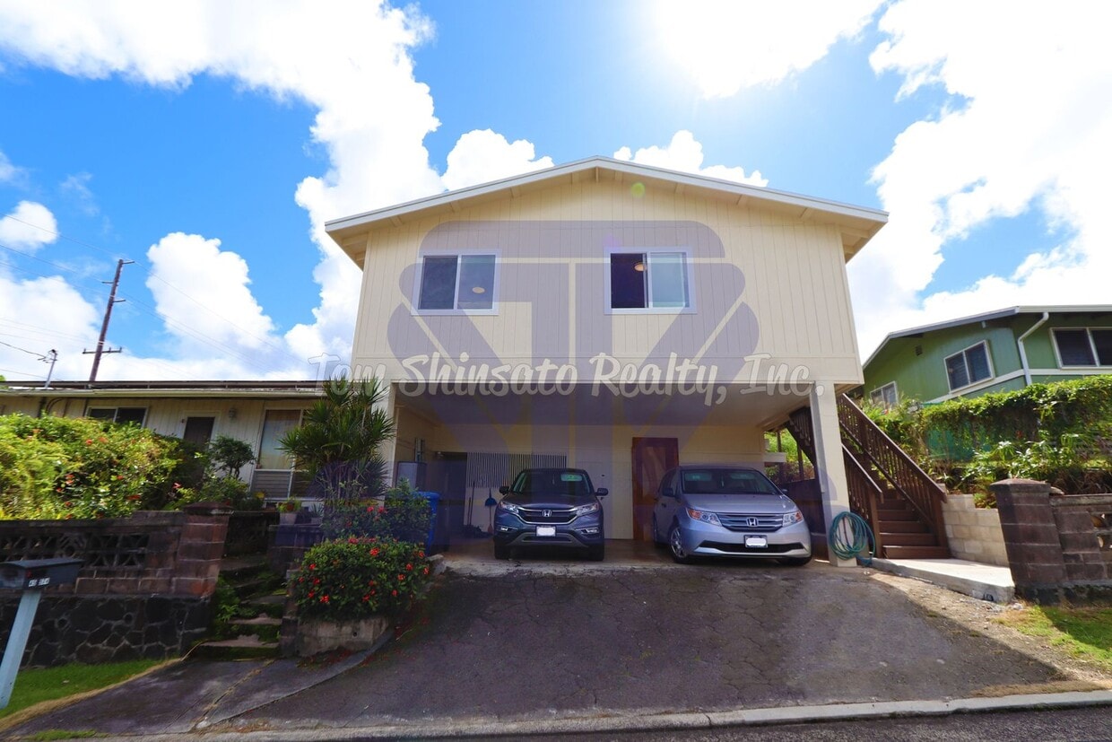 2/1/1 Upstair Duplex Unit in Kaneohe. Ele... - 2/1/1 Upstair Duplex Unit in Kaneohe.  Ele...