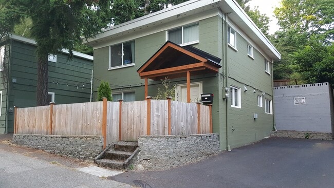 Building Photo - 3822 Fremont Ave N