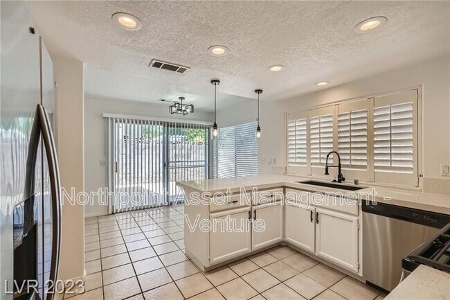 Foto del edificio - 7604 Botany Bay Dr