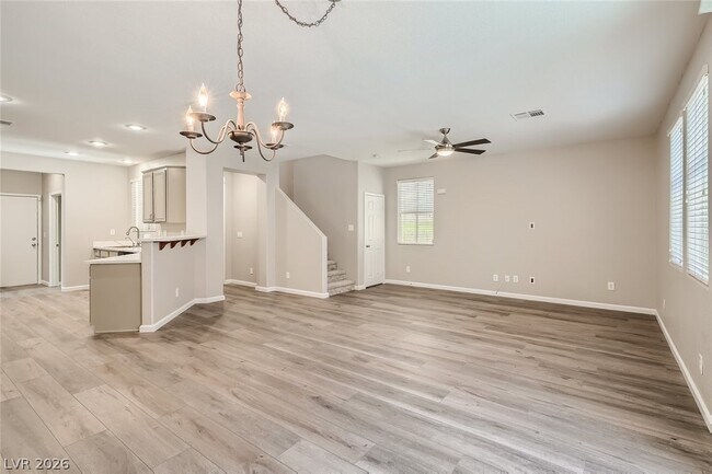 Foto del edificio - 25 Red Oak Canyon St