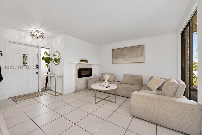 Foto del edificio - 8250 NW 191st St