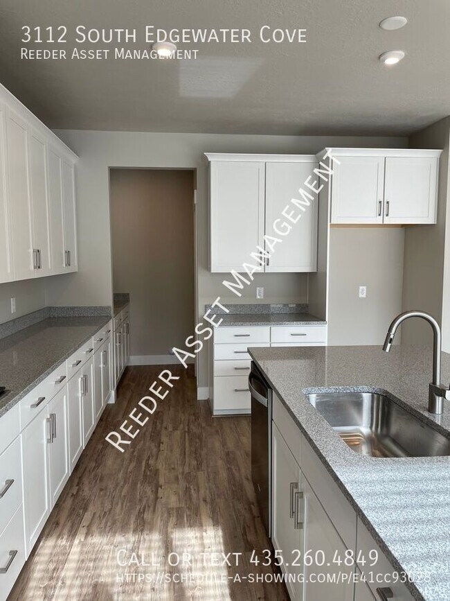 Building Photo - 3112 S Edgewater Cv