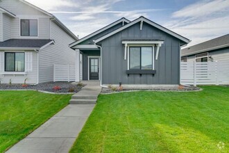 Building Photo - 2920 N Corvus St