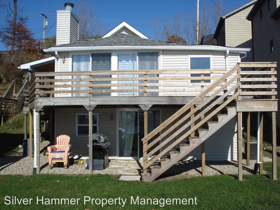 Primary Photo - 2 br, 1 bath House - 8245 A Lake Shore Dr