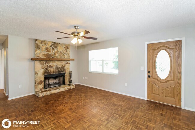 Building Photo - 1486 Everest Rd