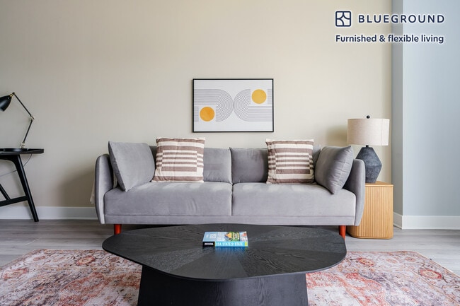 Foto del edificio - 4850 Rugby Ave