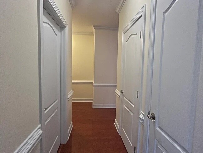 Foto del edificio - 212 Fountainhead Ln