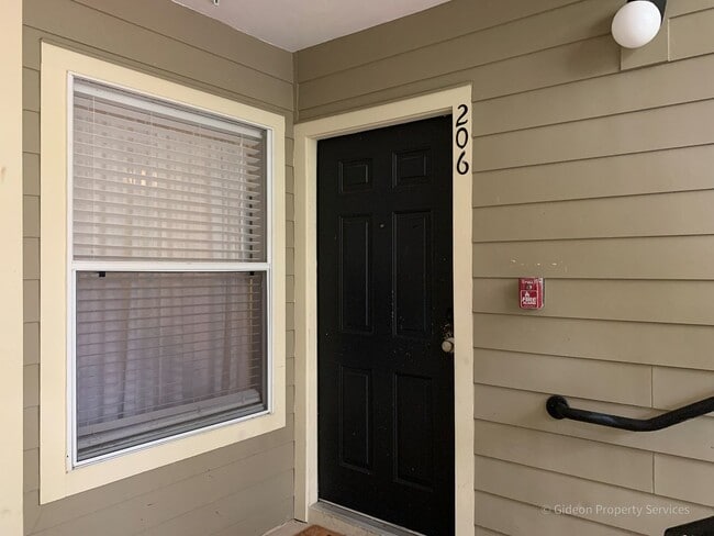 Photo - *3800 SW 20th Avenue - University Terrace ... Apartment