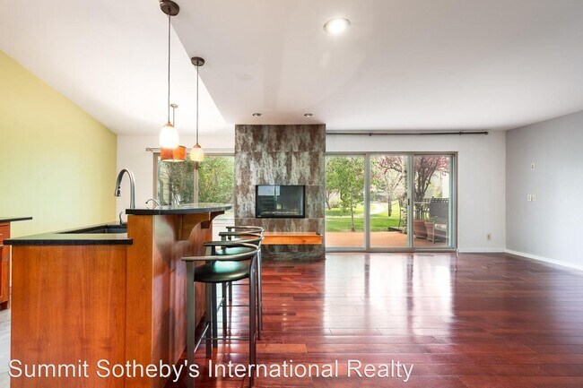 Foto del edificio - 4805 Meadow Loop Rd