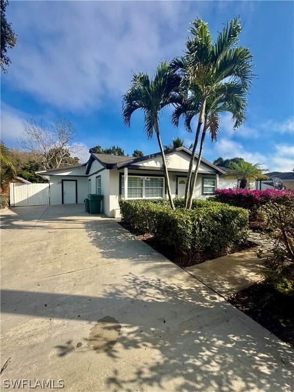 Foto del edificio - 733 Pine Cone Ln