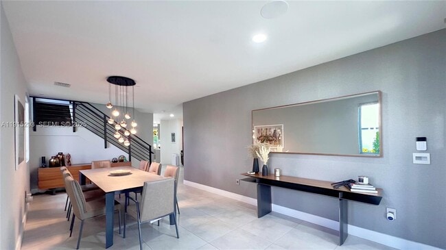 Foto del edificio - 6761 NW 103rd Ave