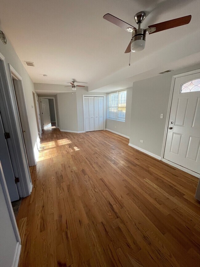 Building Photo - 2410 N Tripp Ave