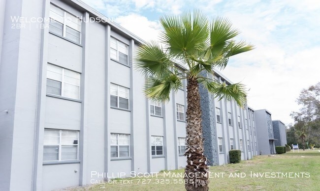 Building Photo - Welcome to The Waverly at Gulfport!!