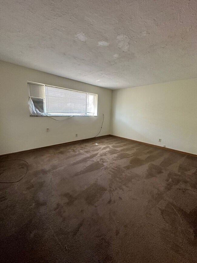 Building Photo - 3671 E 133rd St