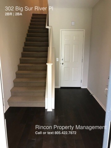 Building Photo - Beautiful Two Bedroom Riverpark Townhouse!