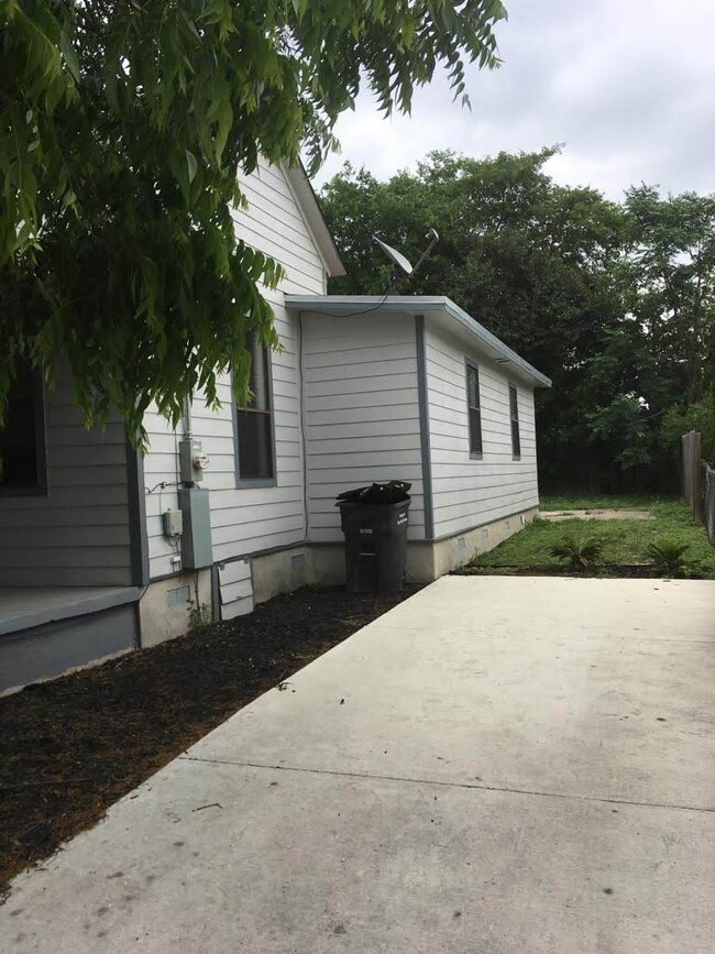 parking space - 126 Cactus St House