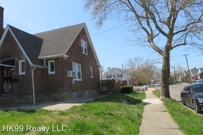 Building Photo - 5 br, 2 bath House - 1400 Disston St.