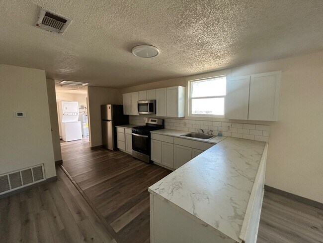 Foto del edificio - Updated 2 Bedroom Cottage