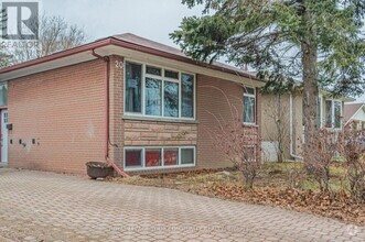 Building Photo - 20 Littlewood Crescent
