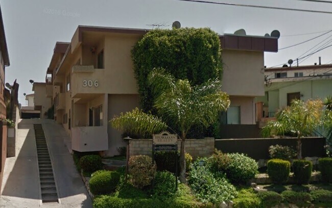 Foto del edificio - 306 E Hyde Park Blvd