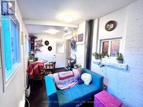 Building Photo - 791 Bathurst St