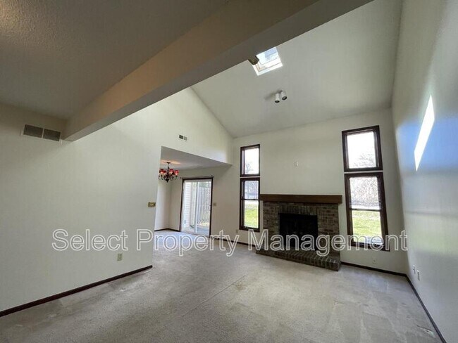 Foto del edificio - 6308 Langwood Blvd