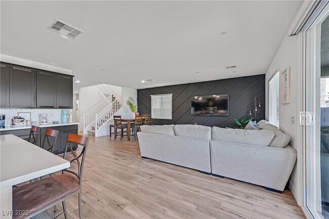 Building Photo - 282 Mount Steel Ave