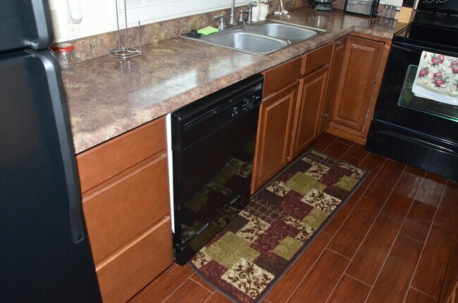 Foto del edificio - 1208 W Maple St