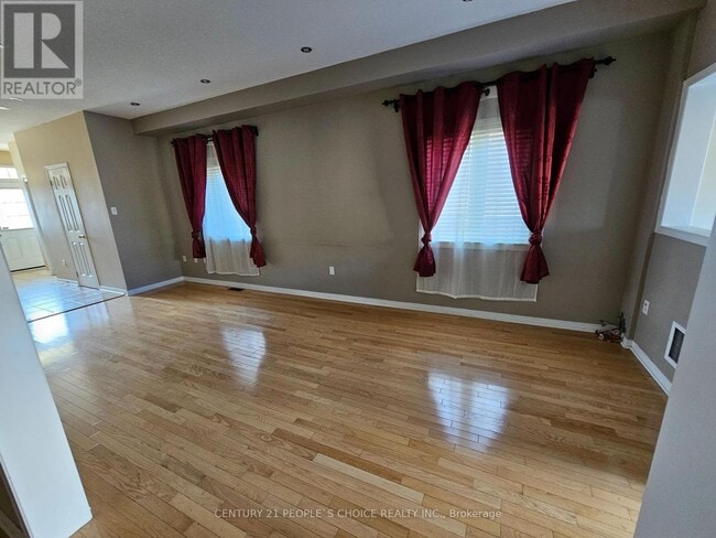 Building Photo - 67 Portrush Trail