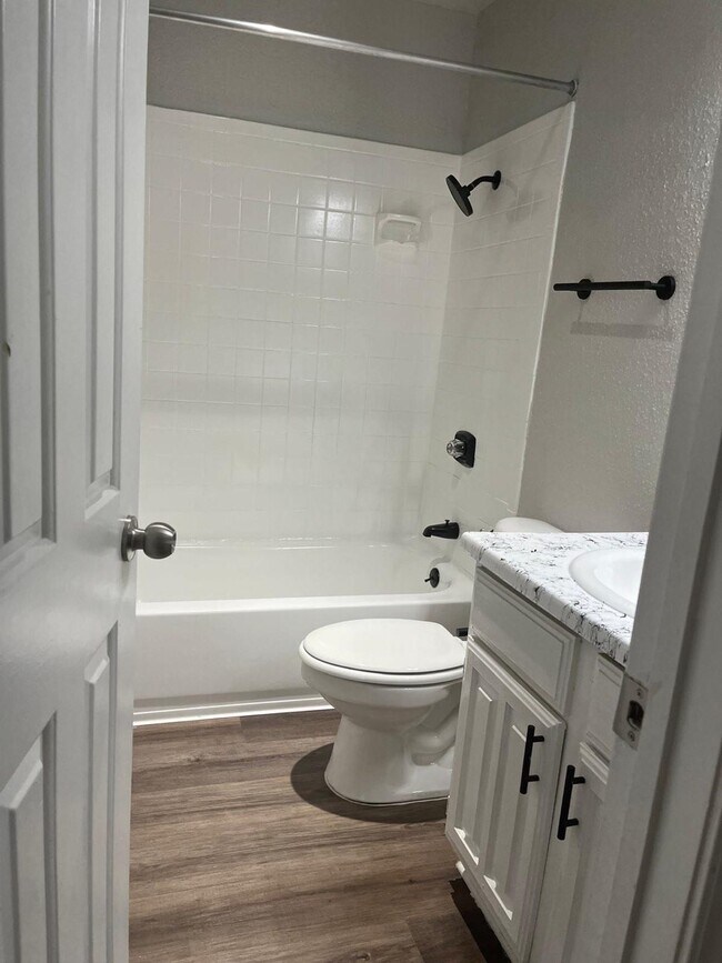 Foto del edificio - 9255 W Sam Houston Pkwy S