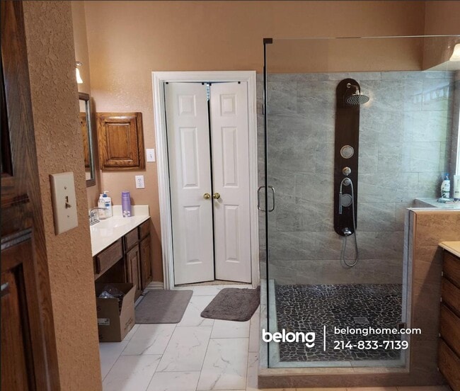 Building Photo - 9820 Zembriski Dr