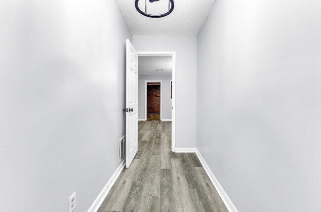 Foto del edificio - 3962 Fairfield Dr