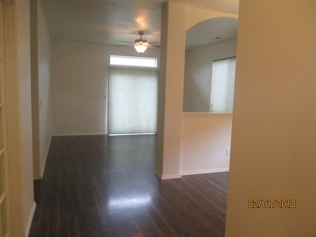 Foto del edificio - Green area 3 Bedroom 2 Bath home with Garage