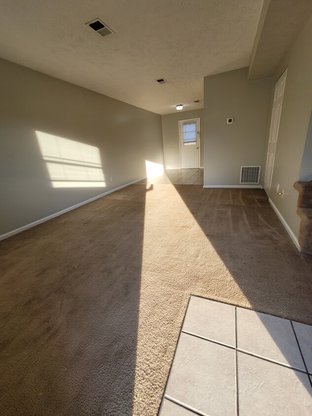 Foto principal - 159 Miller Dr
