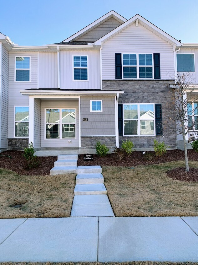 Primary Photo - 645 Andrade Dr