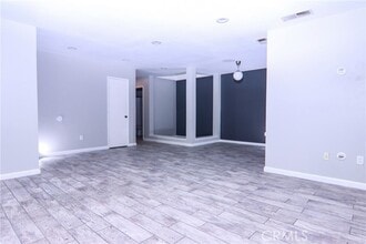Building Photo - 952 Cone Flower Ln